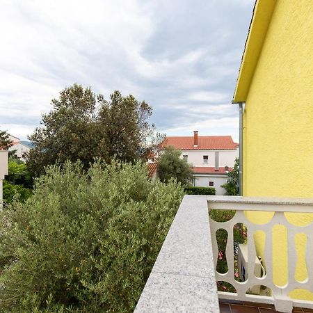 Apartment Drago *Cosy & Close To The Beach! Крк Екстер'єр фото