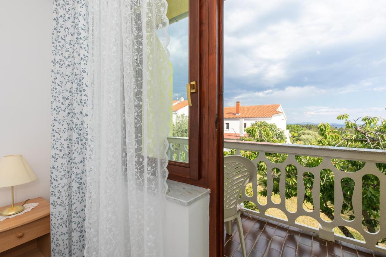 Apartment Drago *Cosy & Close To The Beach! Крк Екстер'єр фото