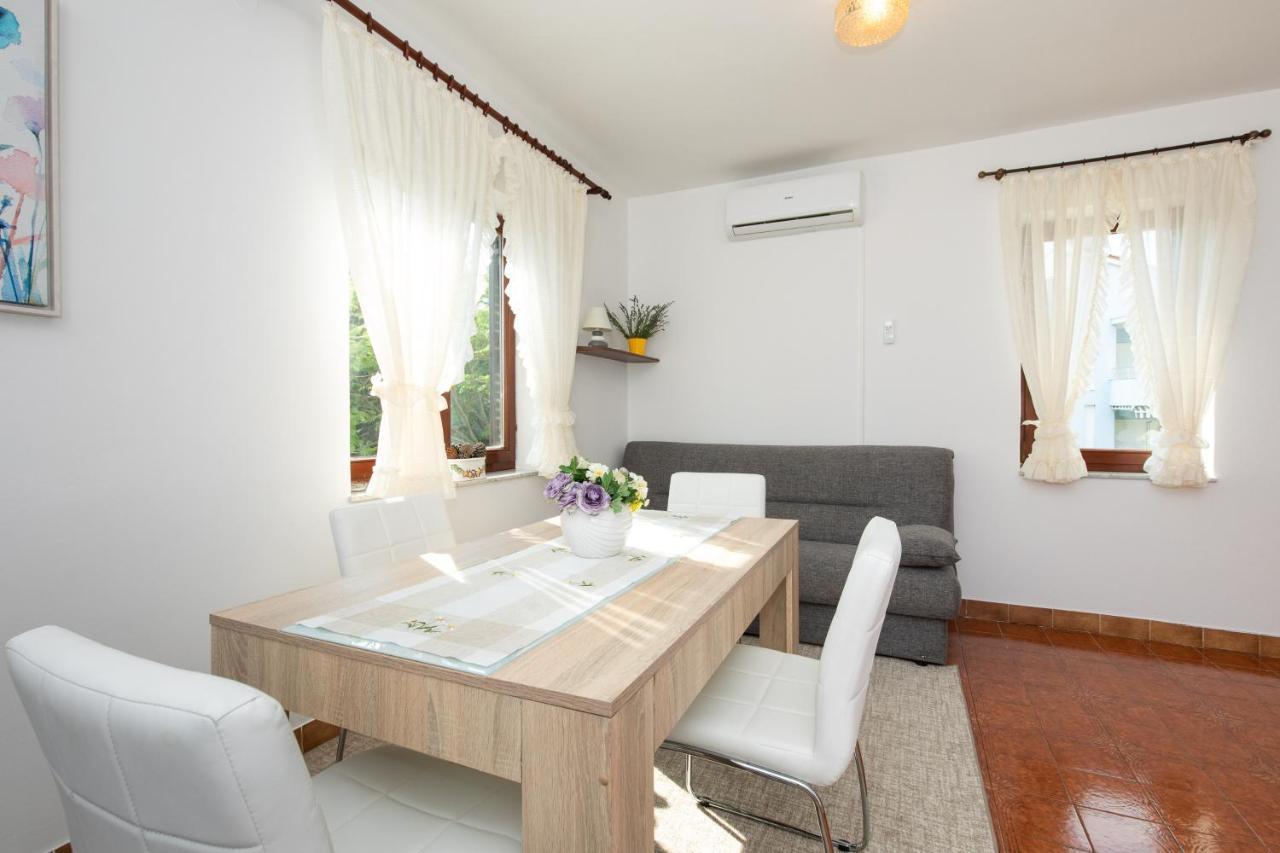 Apartment Drago *Cosy & Close To The Beach! Крк Екстер'єр фото