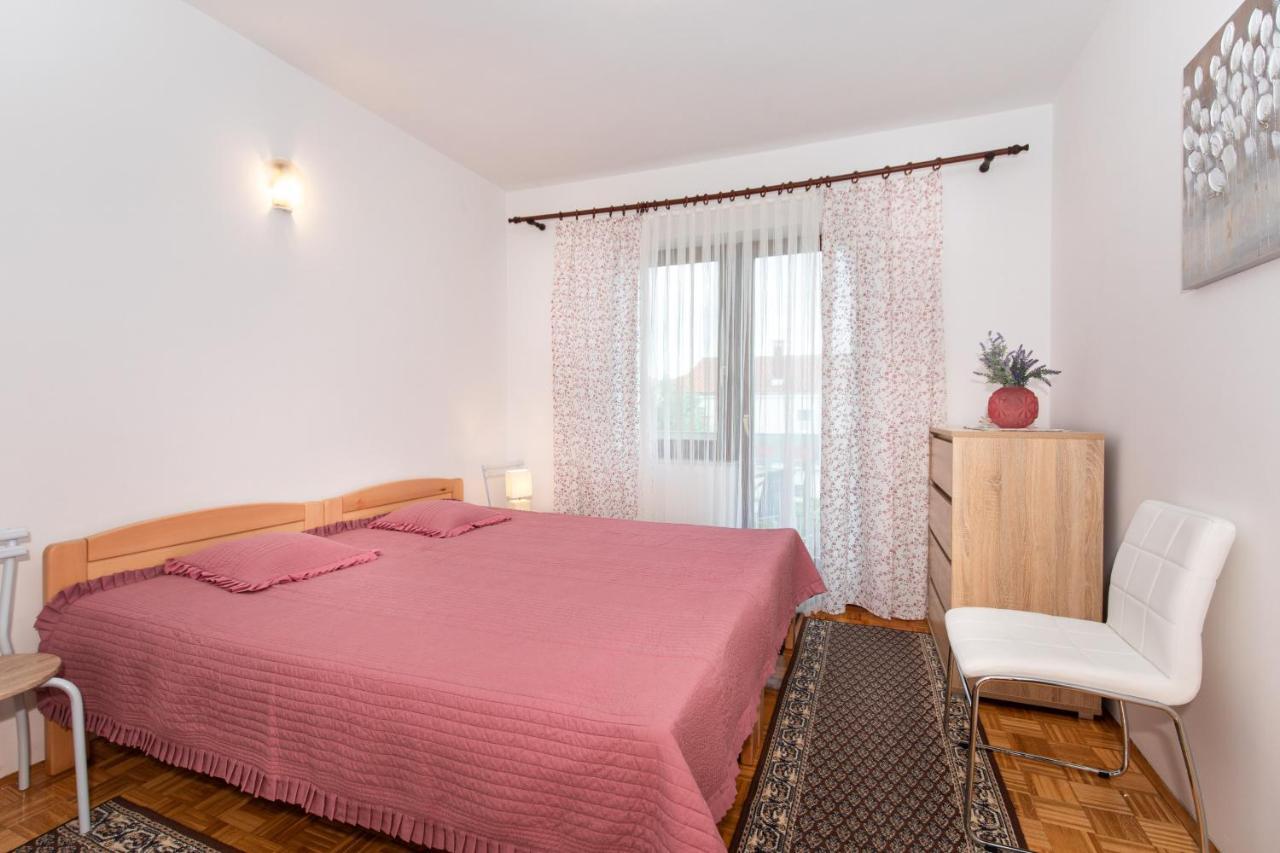 Apartment Drago *Cosy & Close To The Beach! Крк Екстер'єр фото