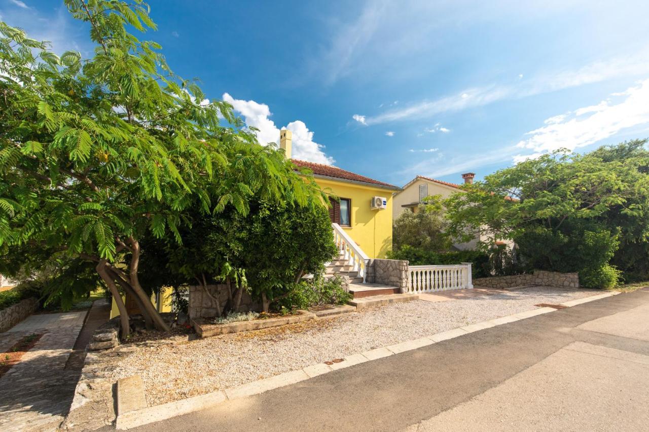 Apartment Drago *Cosy & Close To The Beach! Крк Екстер'єр фото