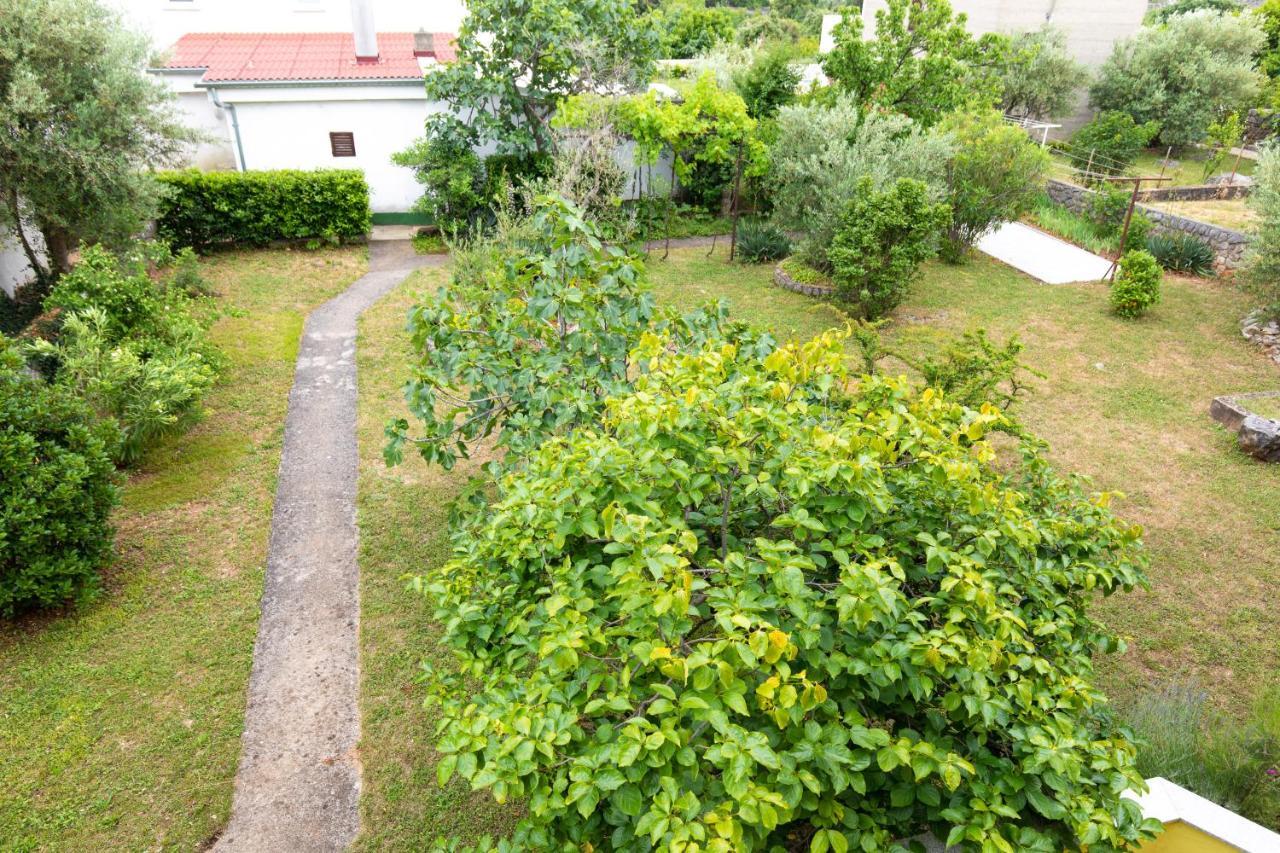 Apartment Drago *Cosy & Close To The Beach! Крк Екстер'єр фото